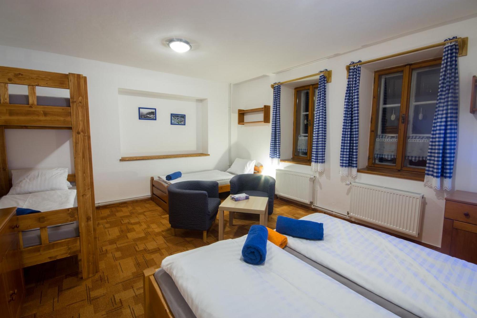 Modry Pension Rokytnice Рокитніце-над-Їзероу Екстер'єр фото