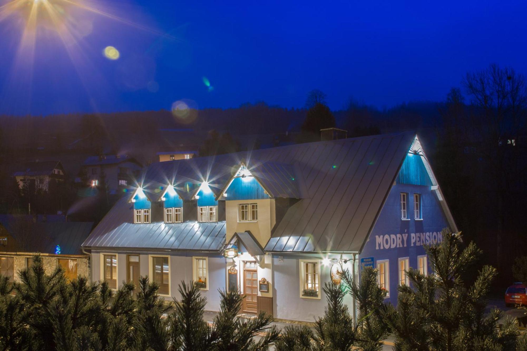Modry Pension Rokytnice Рокитніце-над-Їзероу Екстер'єр фото
