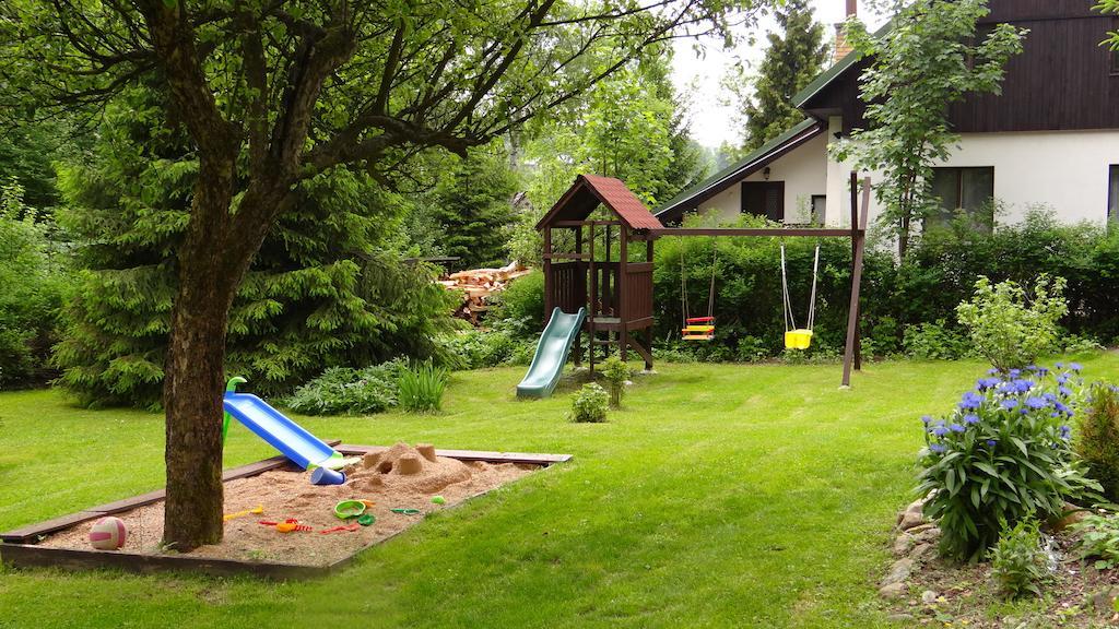 Modry Pension Rokytnice Рокитніце-над-Їзероу Екстер'єр фото
