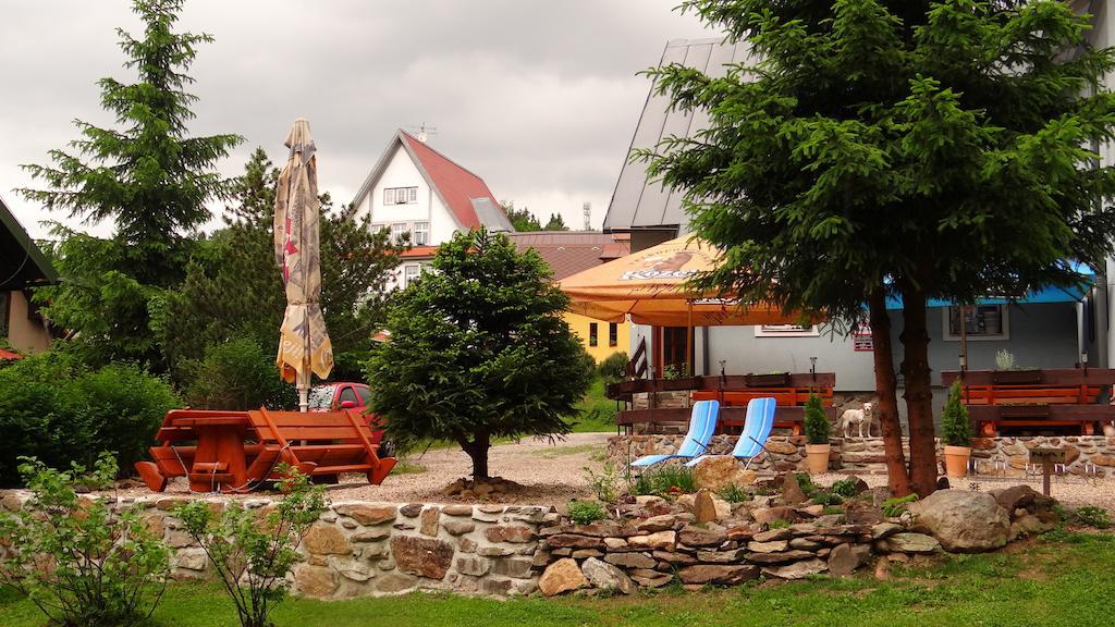 Modry Pension Rokytnice Рокитніце-над-Їзероу Екстер'єр фото