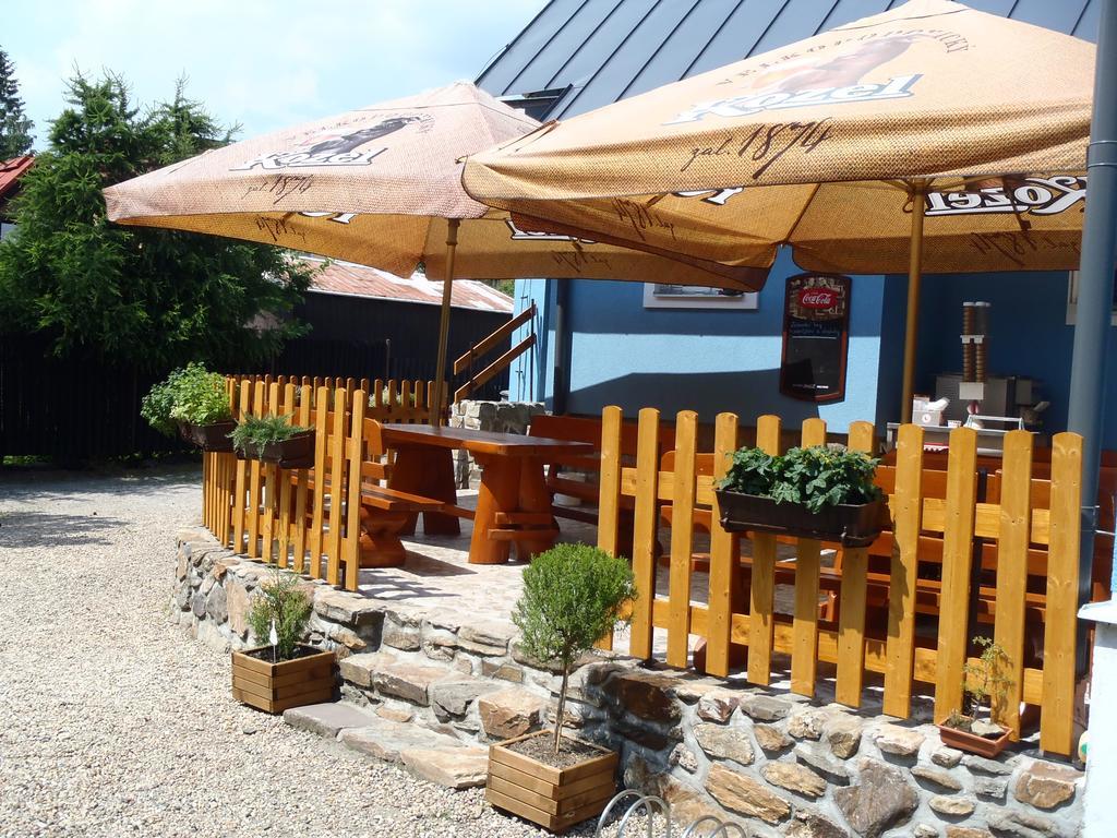Modry Pension Rokytnice Рокитніце-над-Їзероу Екстер'єр фото