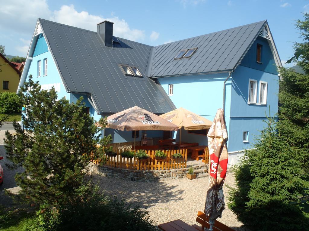 Modry Pension Rokytnice Рокитніце-над-Їзероу Екстер'єр фото