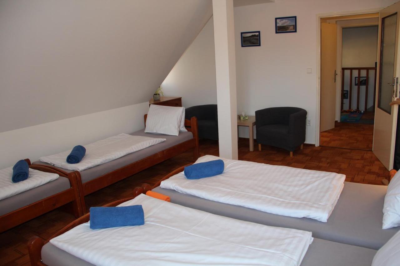 Modry Pension Rokytnice Рокитніце-над-Їзероу Екстер'єр фото